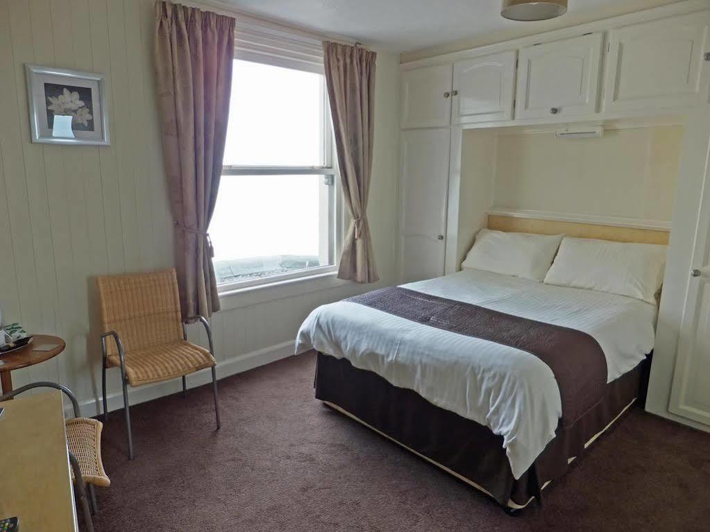 Marine View Guest House Scarborough Buitenkant foto